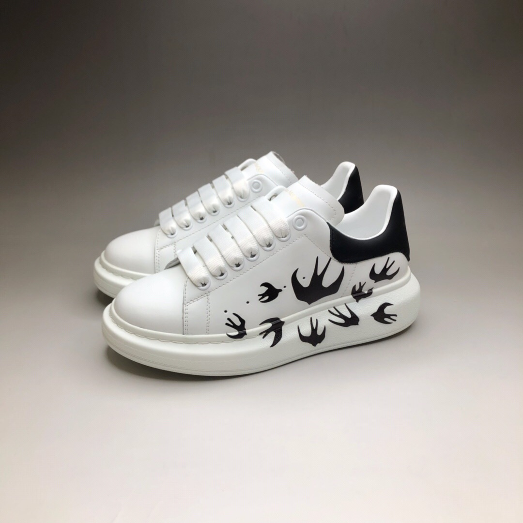 ALEXANDER MCQUEEN 알렉산더 맥퀸 오버사이즈 스니커즈 553680WHGP59000