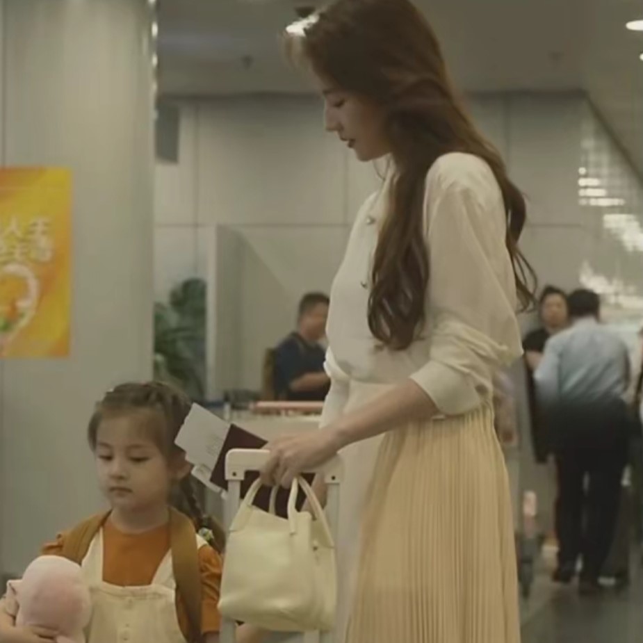 LORO PIANA로로피아나 칸돌리아 마블 그레인드 카프스킨백 #255221805