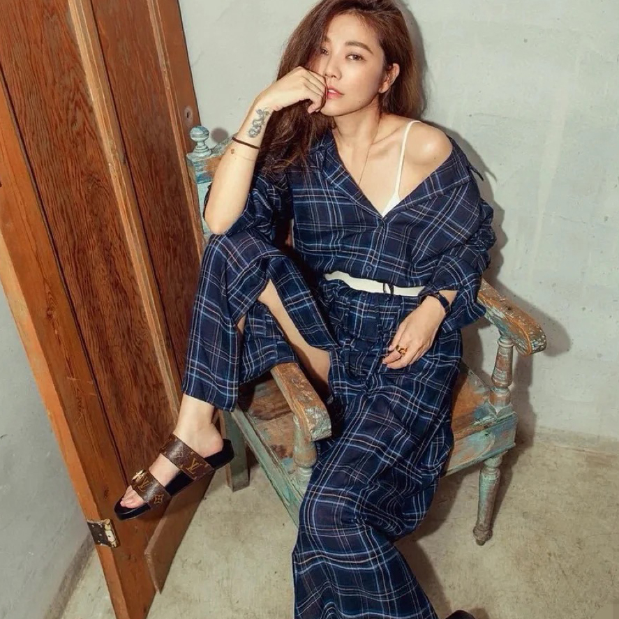 LOUIS VUITTON 루이비통 슬리퍼 2507131534