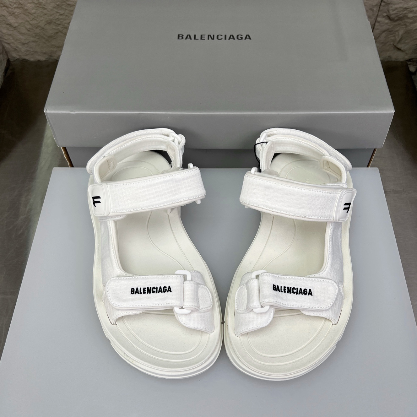 BALENCIAGA 발렌시아가 투어리스트 샌들 3칼라 2507141903