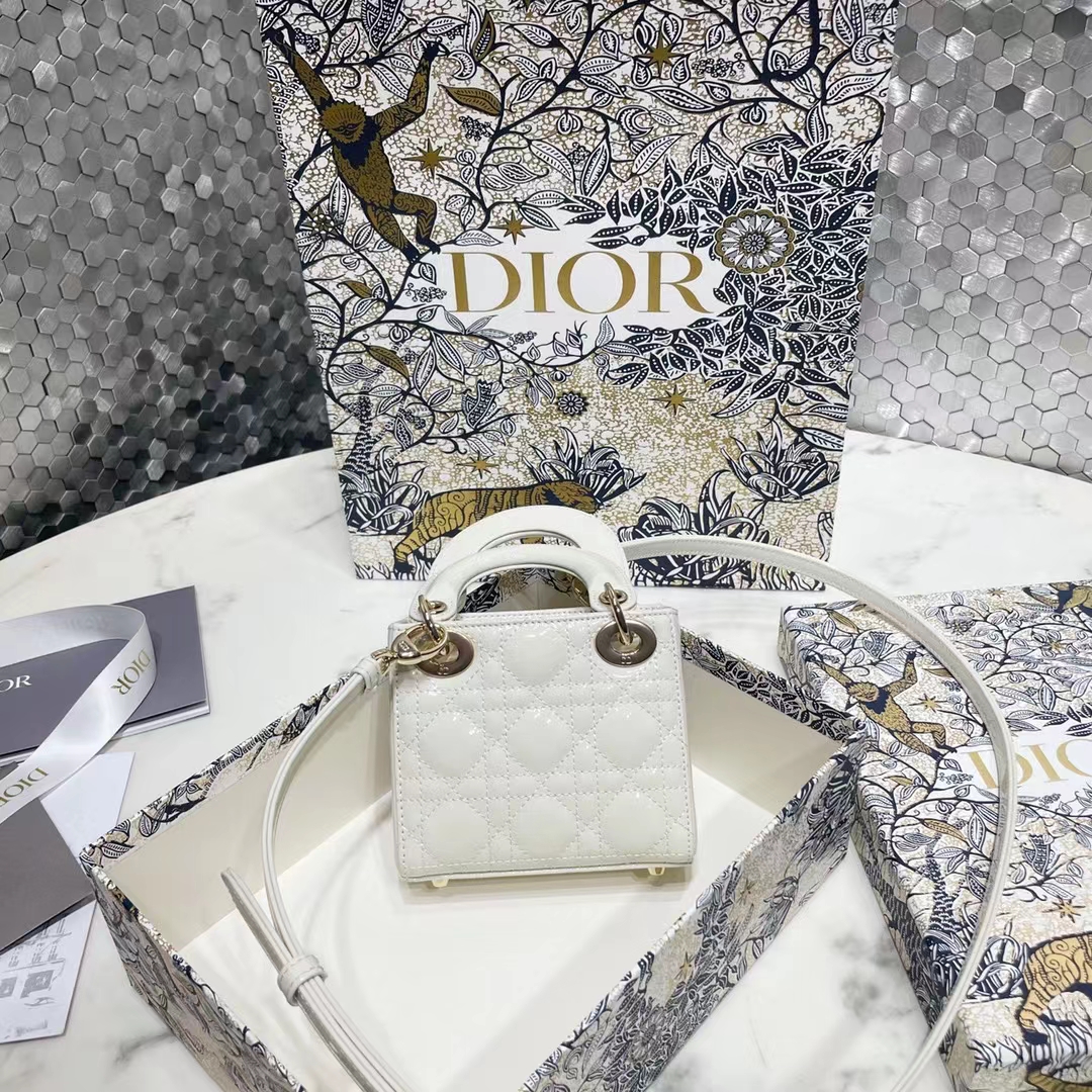DIOR 디올
