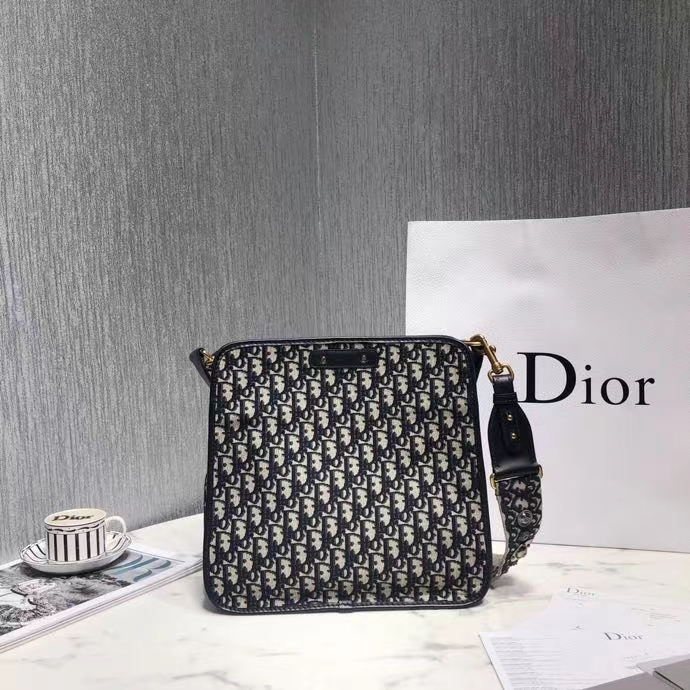 DIOR 디올