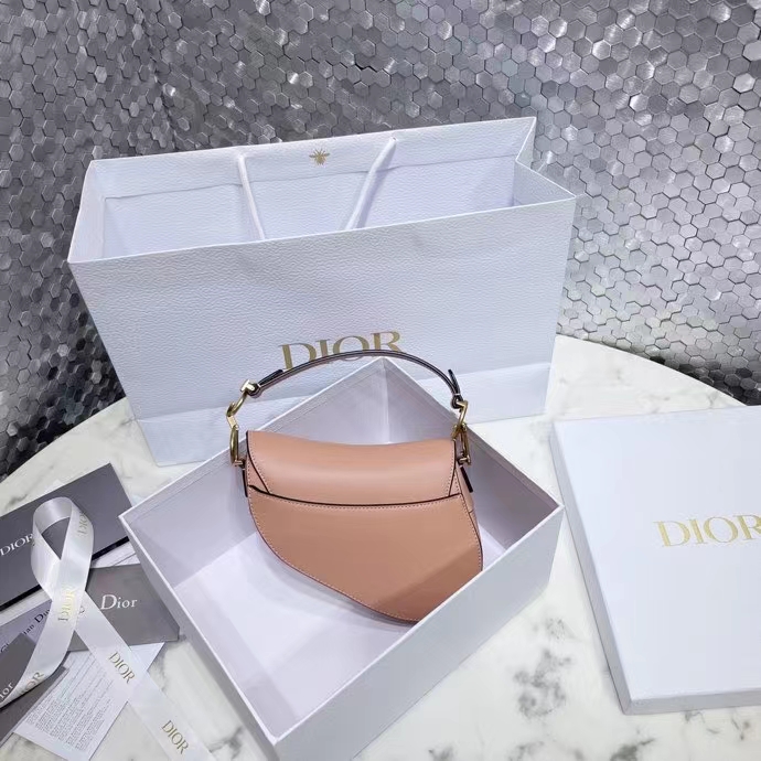 DIOR 디올