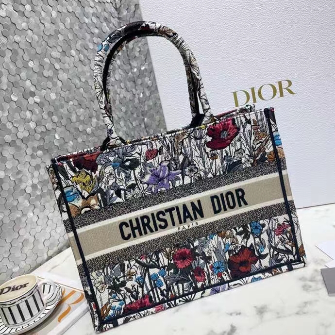 DIOR 디올