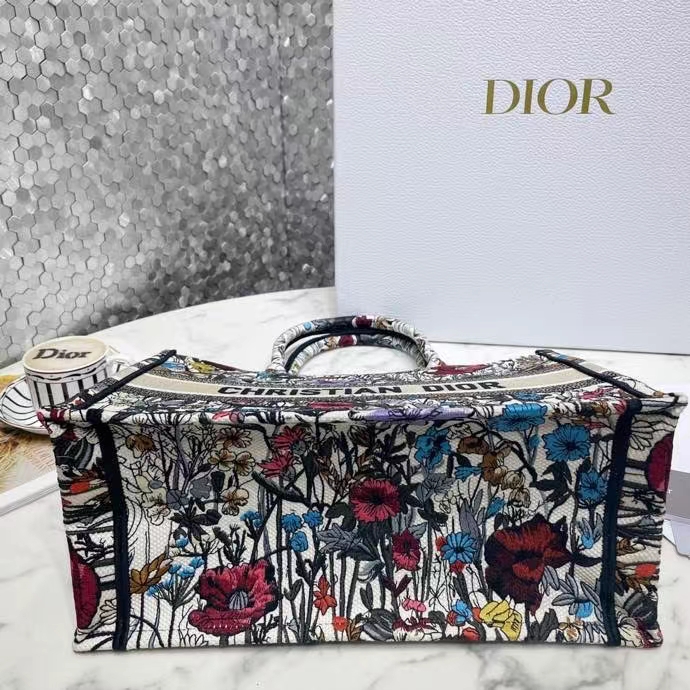 DIOR 디올