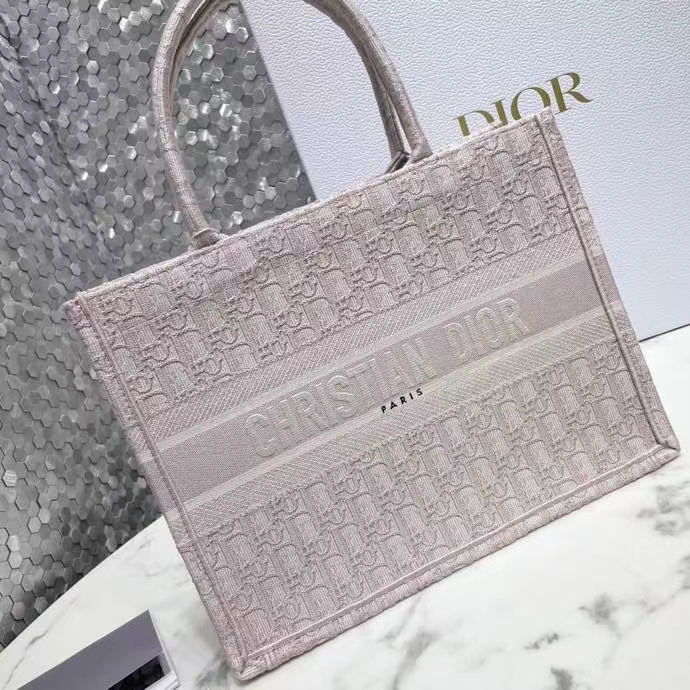 DIOR 디올