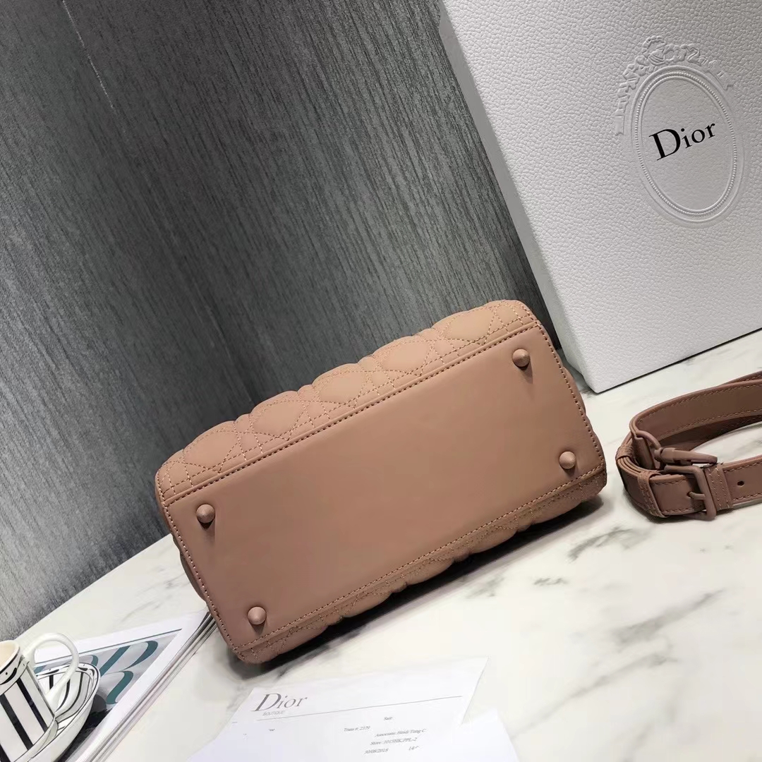 DIOR 디올