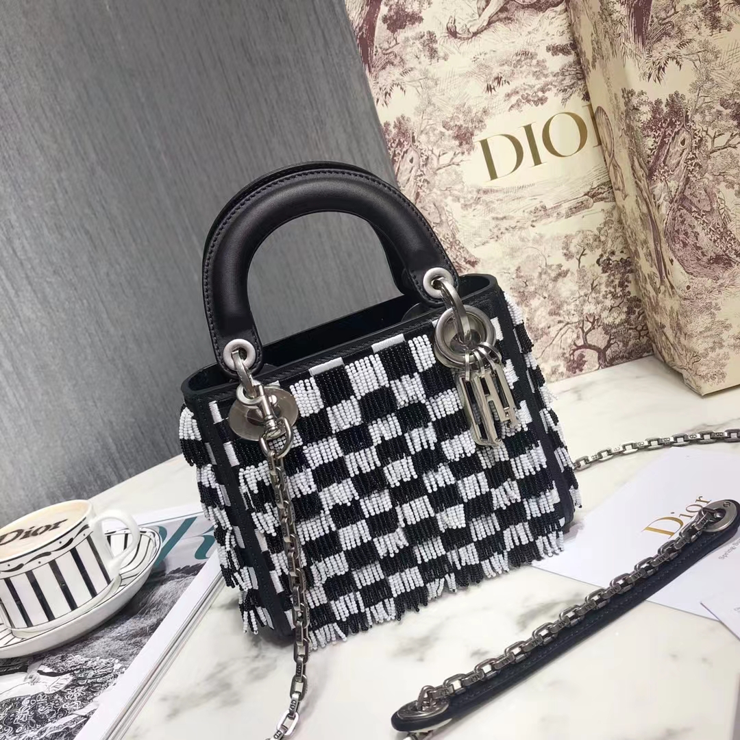 DIOR 디올