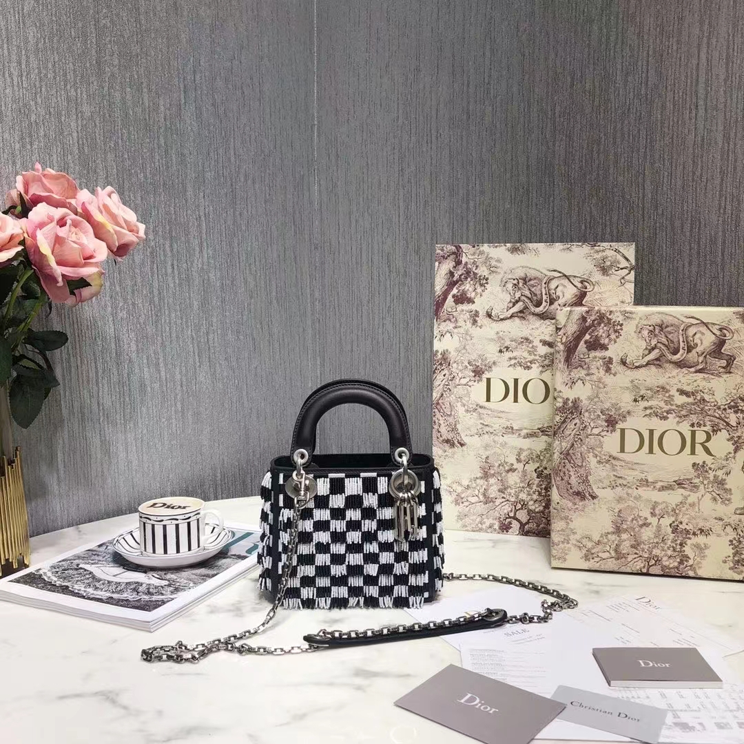 DIOR 디올
