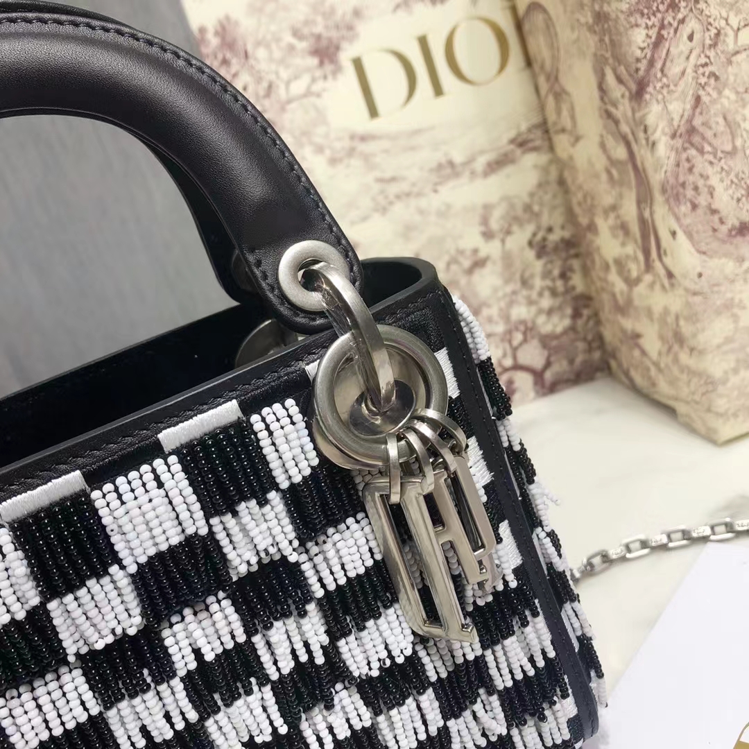 DIOR 디올