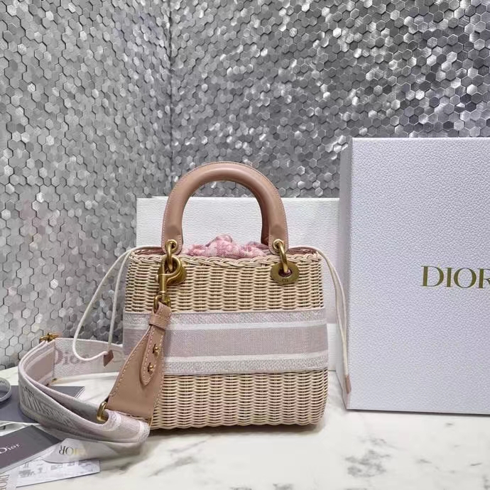 DIOR 디올