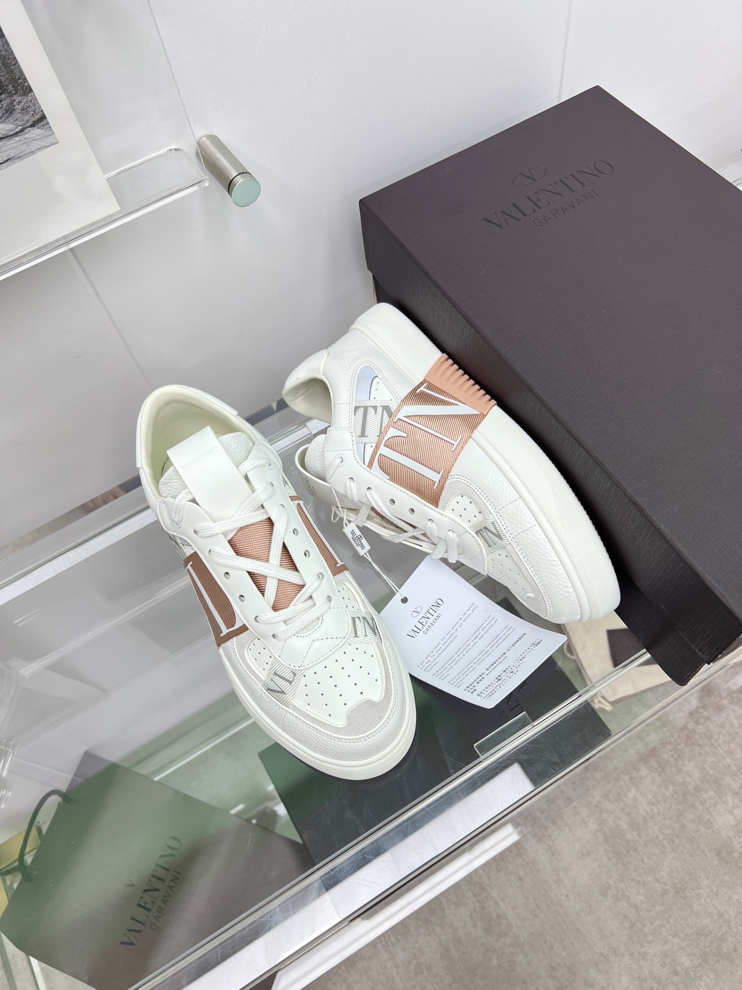 발렌티노 [VALENTINO]