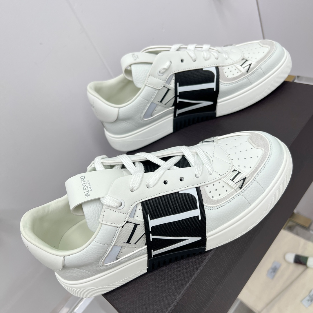 발렌티노 [VALENTINO]