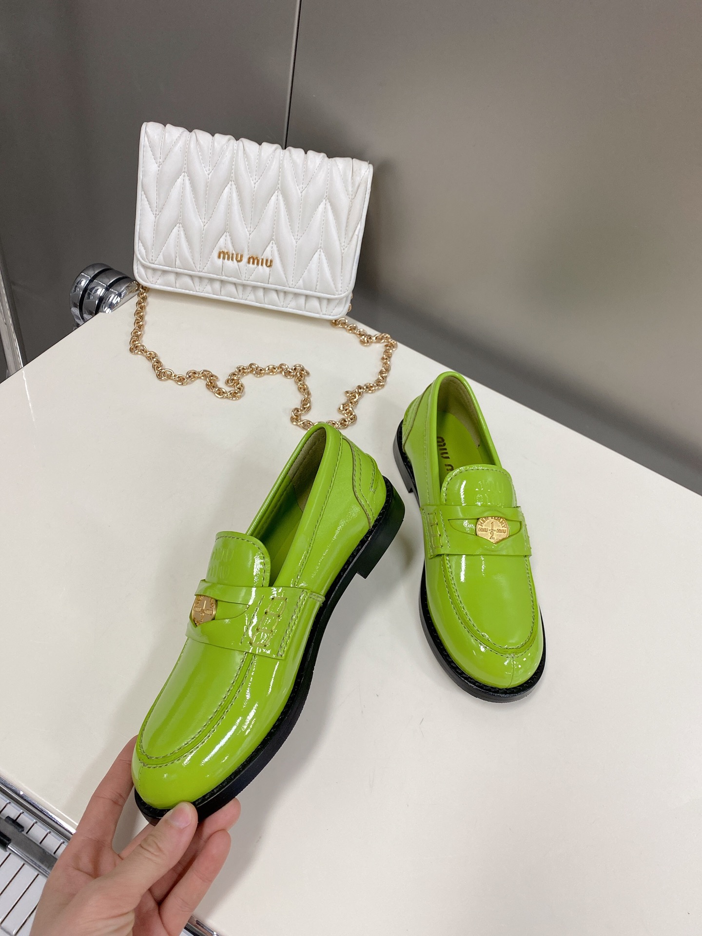 미우미우 [MIUMIU]