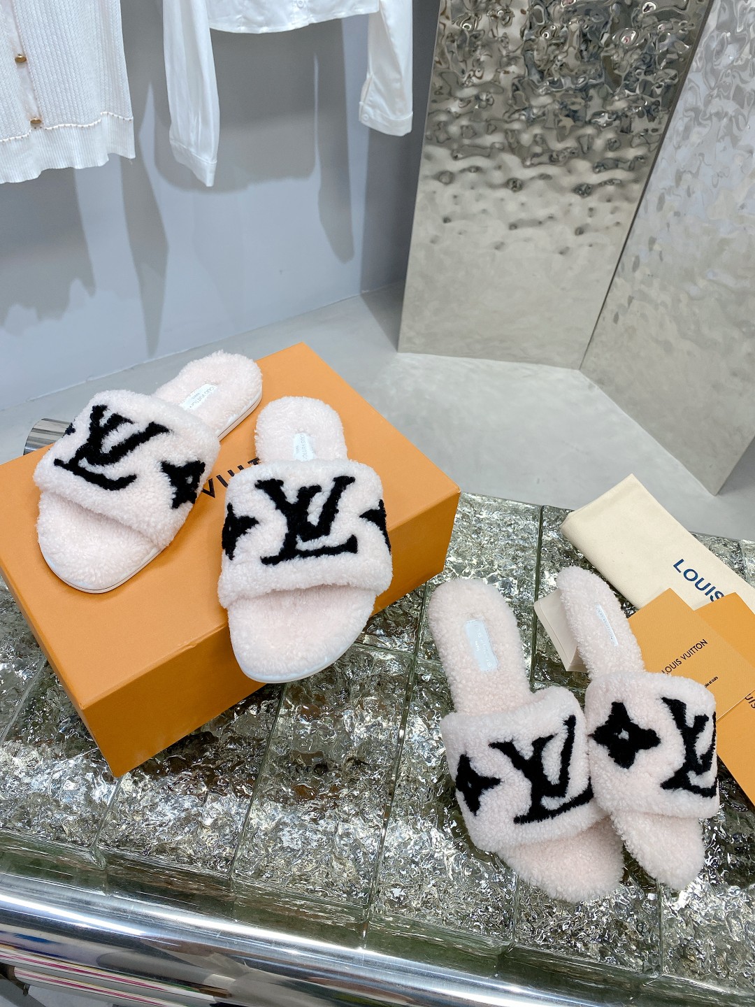 루이비통 [LOUIS VUITTON]