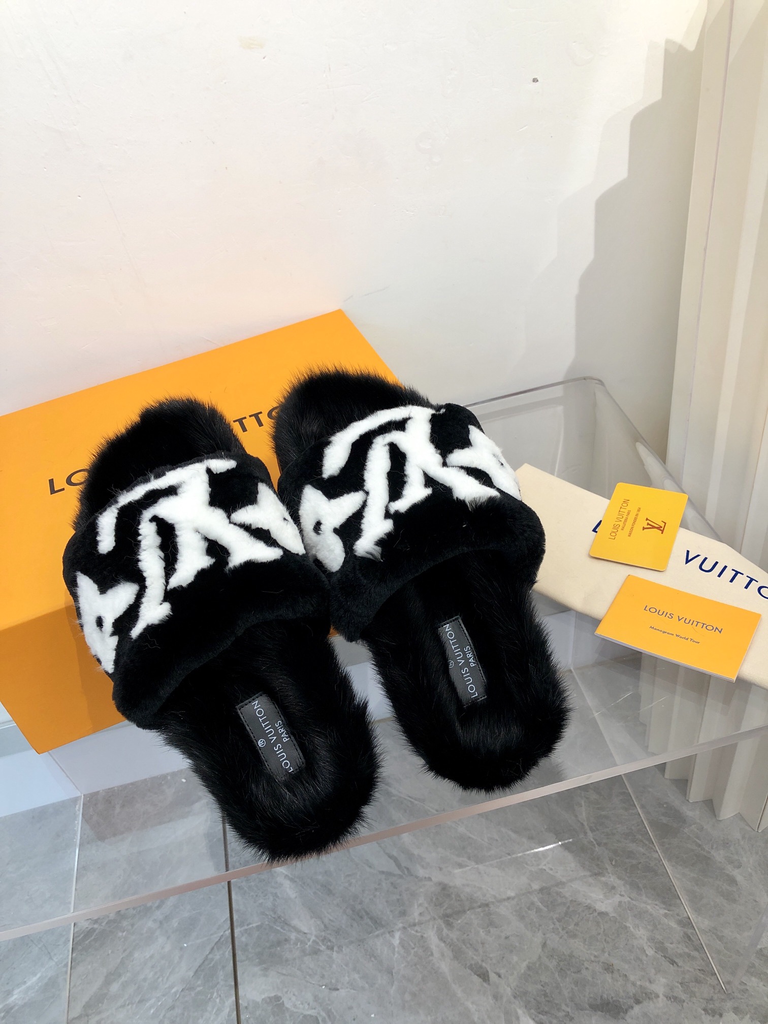 루이비통 [LOUIS VUITTON]