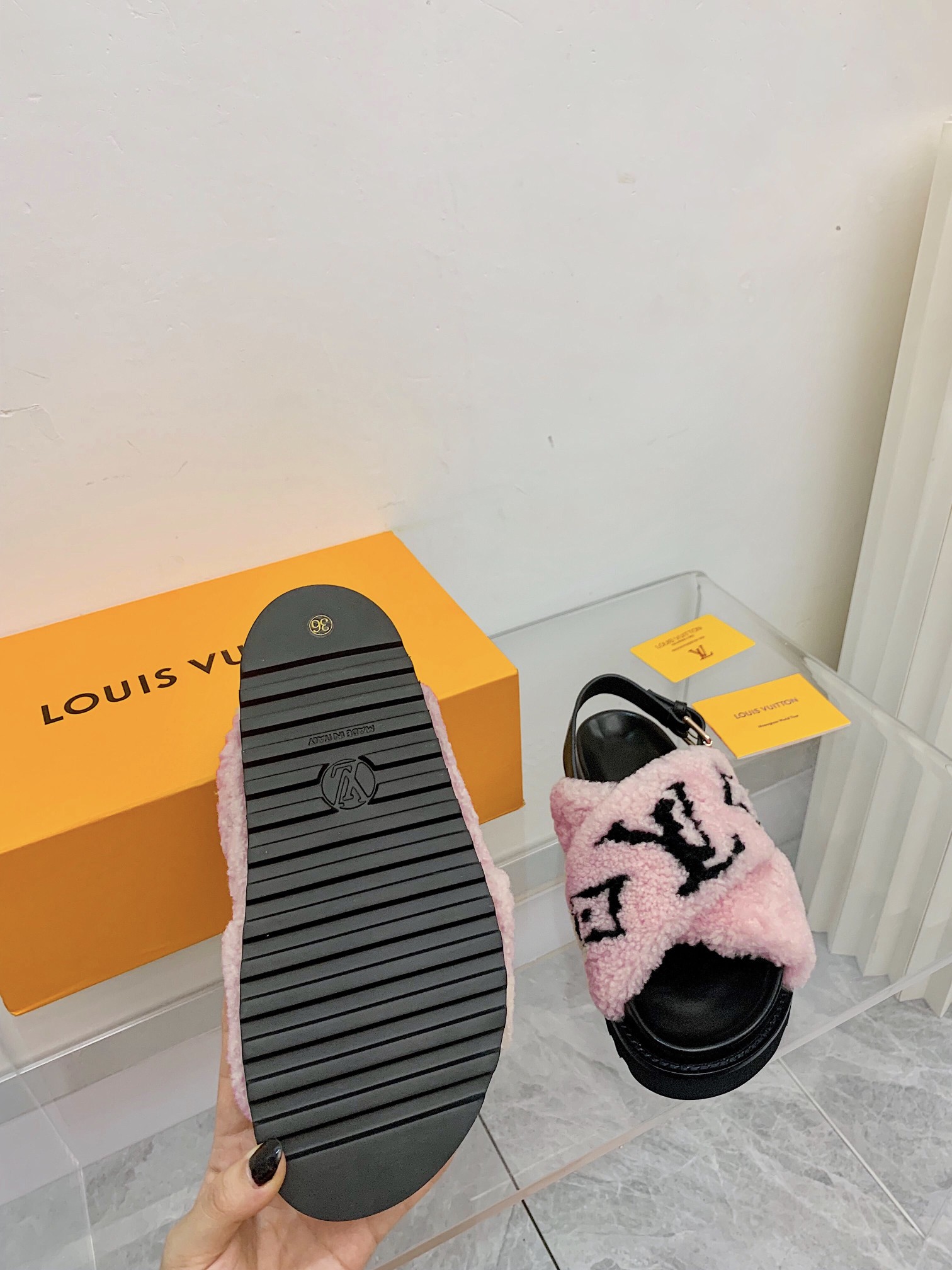 루이비통 [LOUIS VUITTON]