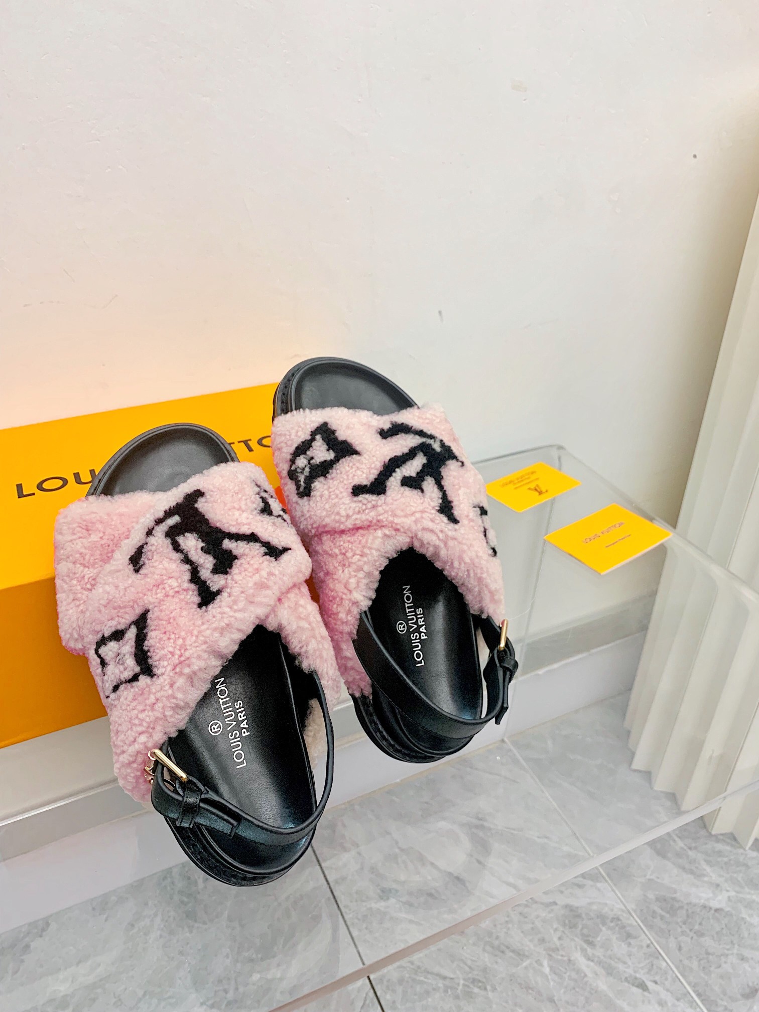 루이비통 [LOUIS VUITTON]