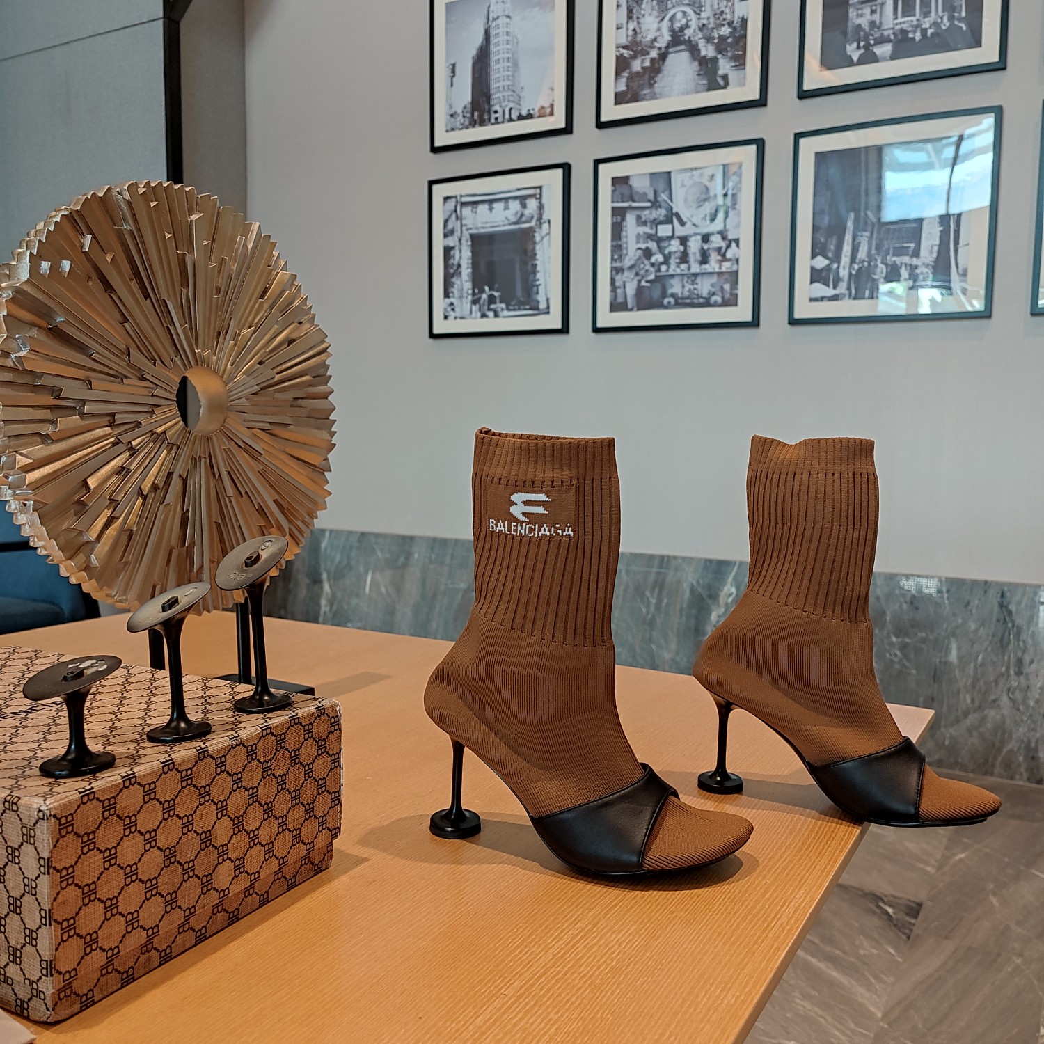 발렌시아가 [BALENCIAGA]