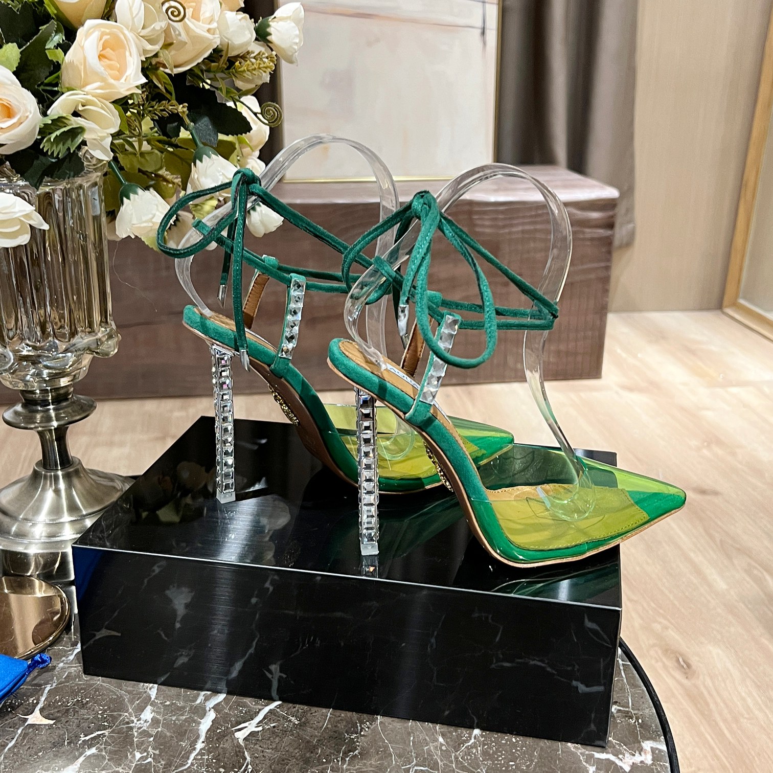 AQUAZZURA