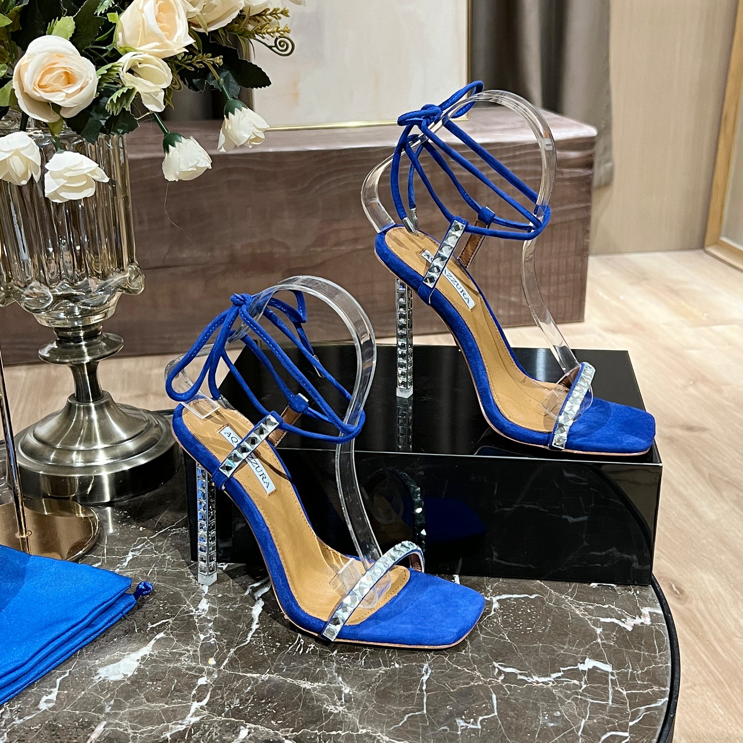 AQUAZZURA