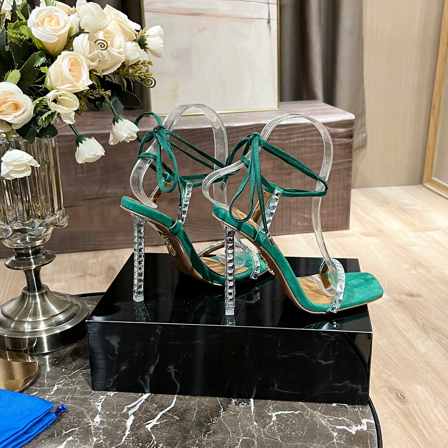 AQUAZZURA