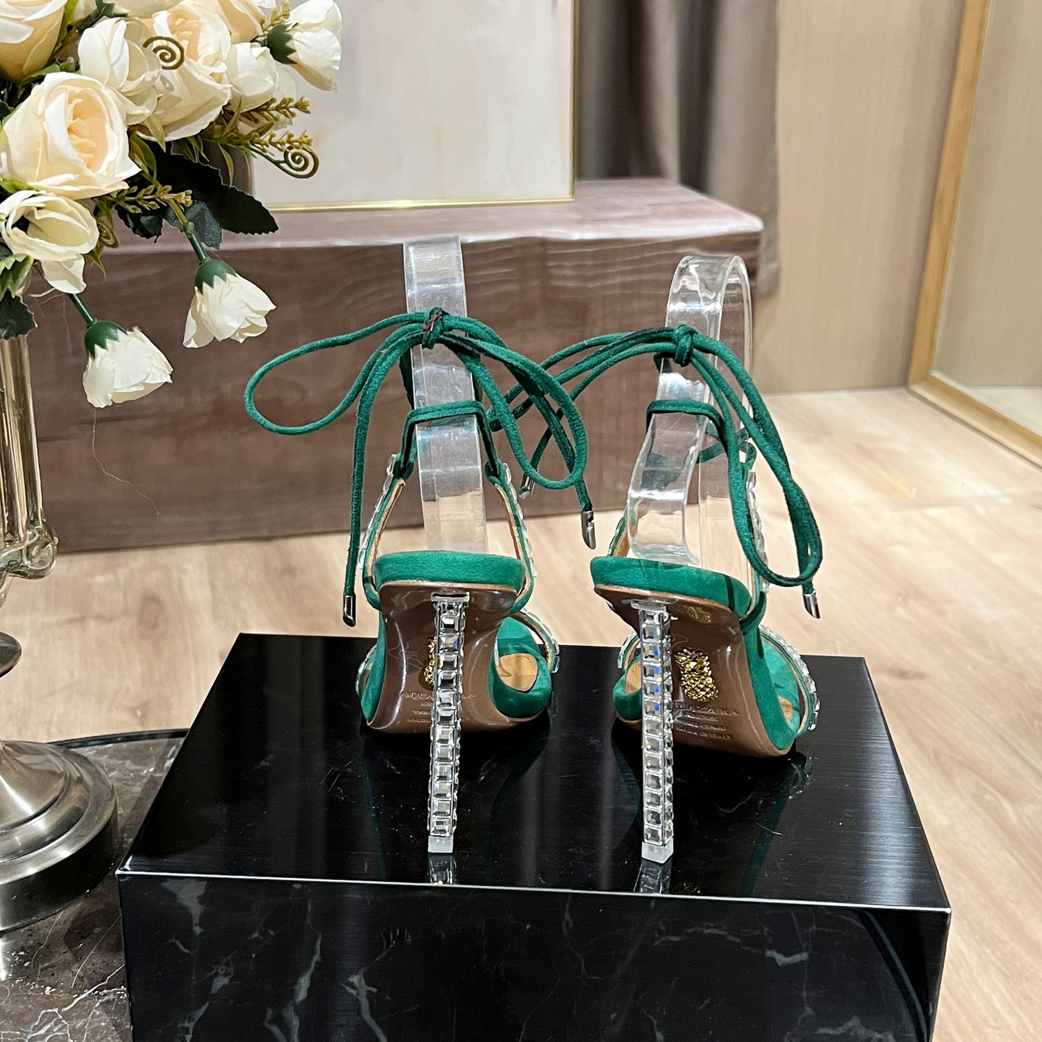 AQUAZZURA