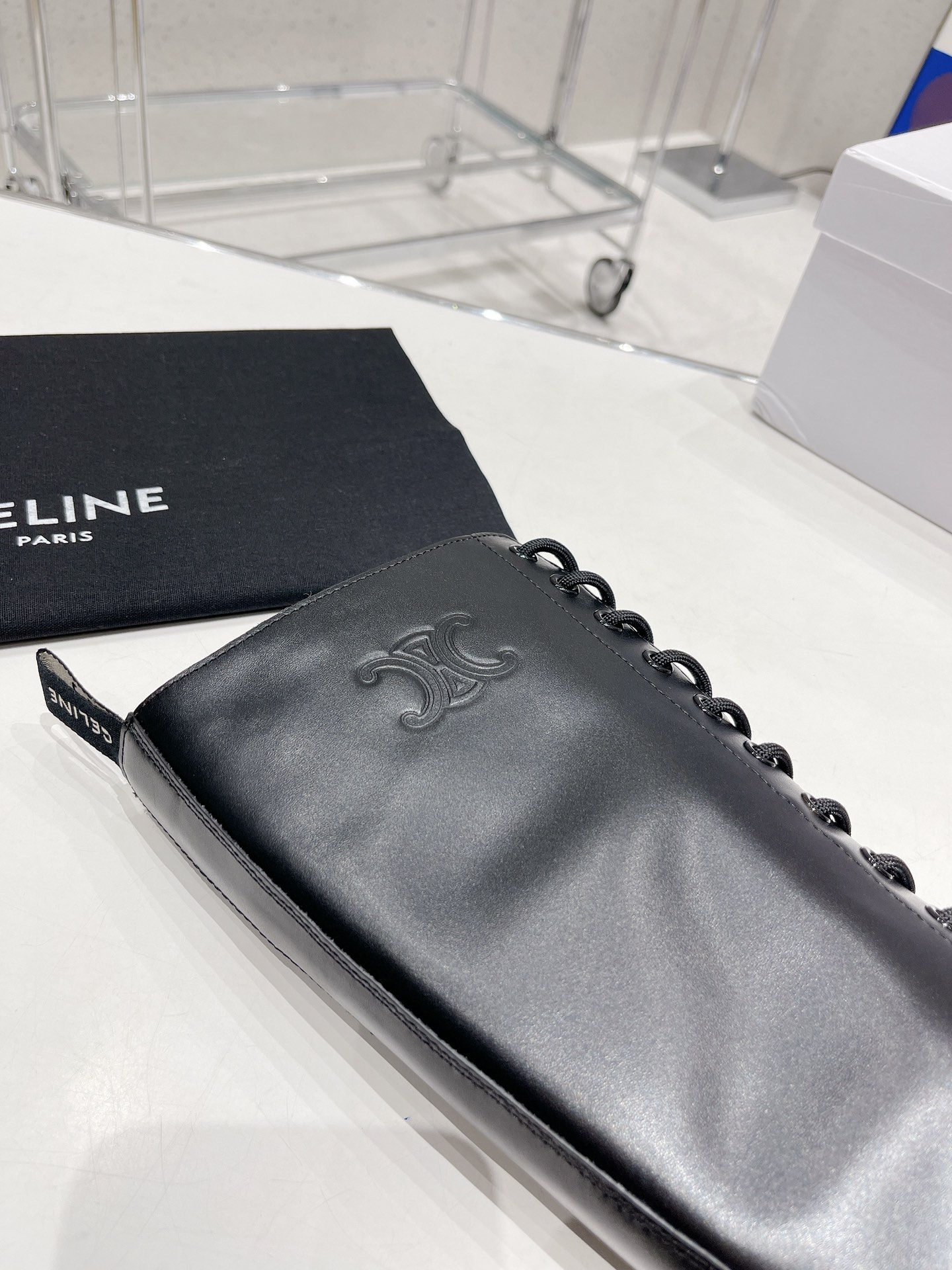 CELINE