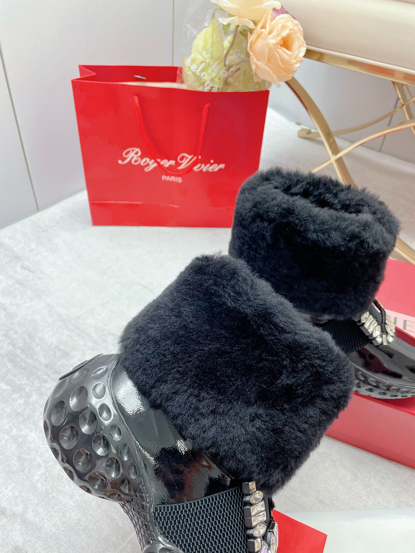 ROGER VIVIER 로저비비에 230110317