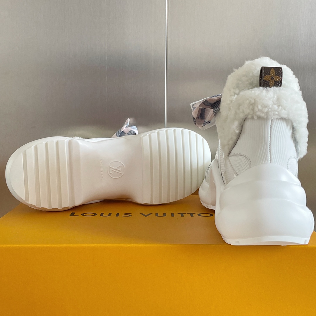 LOUIS VUITTON 루이비통230110398